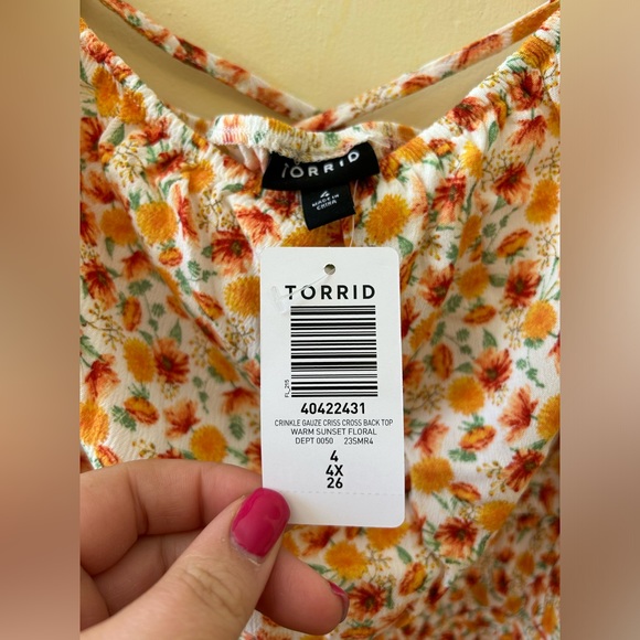 TORRID Womens Yellow Floral Crinkle Cris Cross Back Top, Boho Corset Back Blouse - Picture 5 of 6